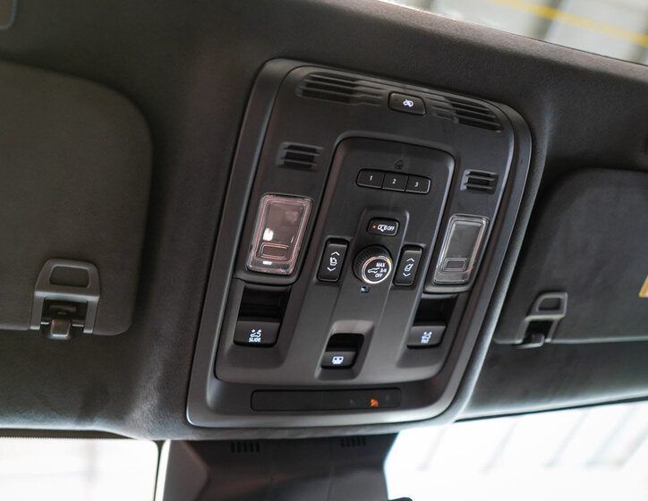 Cadillac Escalade 36