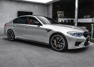 BMW M5 4
