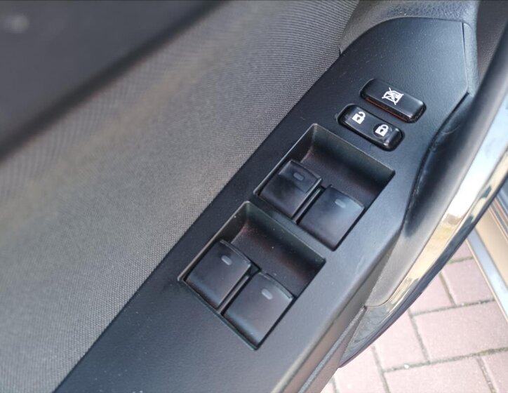 Toyota Auris Kombi 1,6 l 97 kw