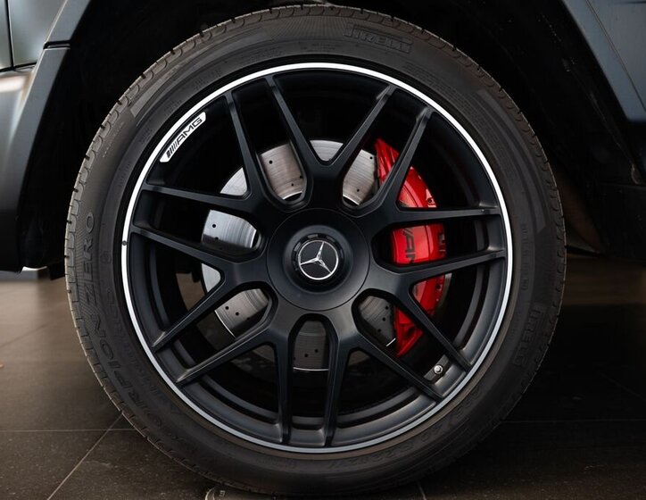 Mercedes-Benz Třídy G SUV / Terénní 4,0 l 430 kw