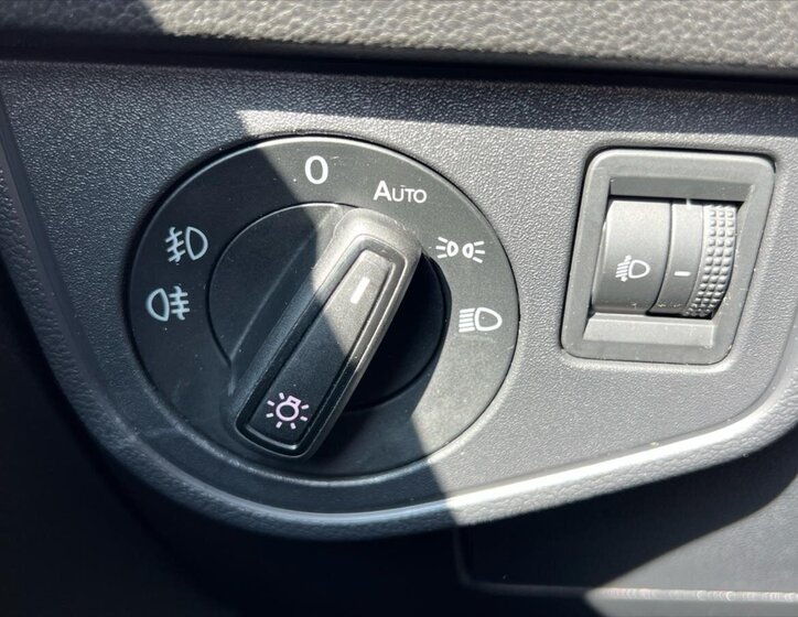 Volkswagen Polo Hatchback 999,0 85 kw