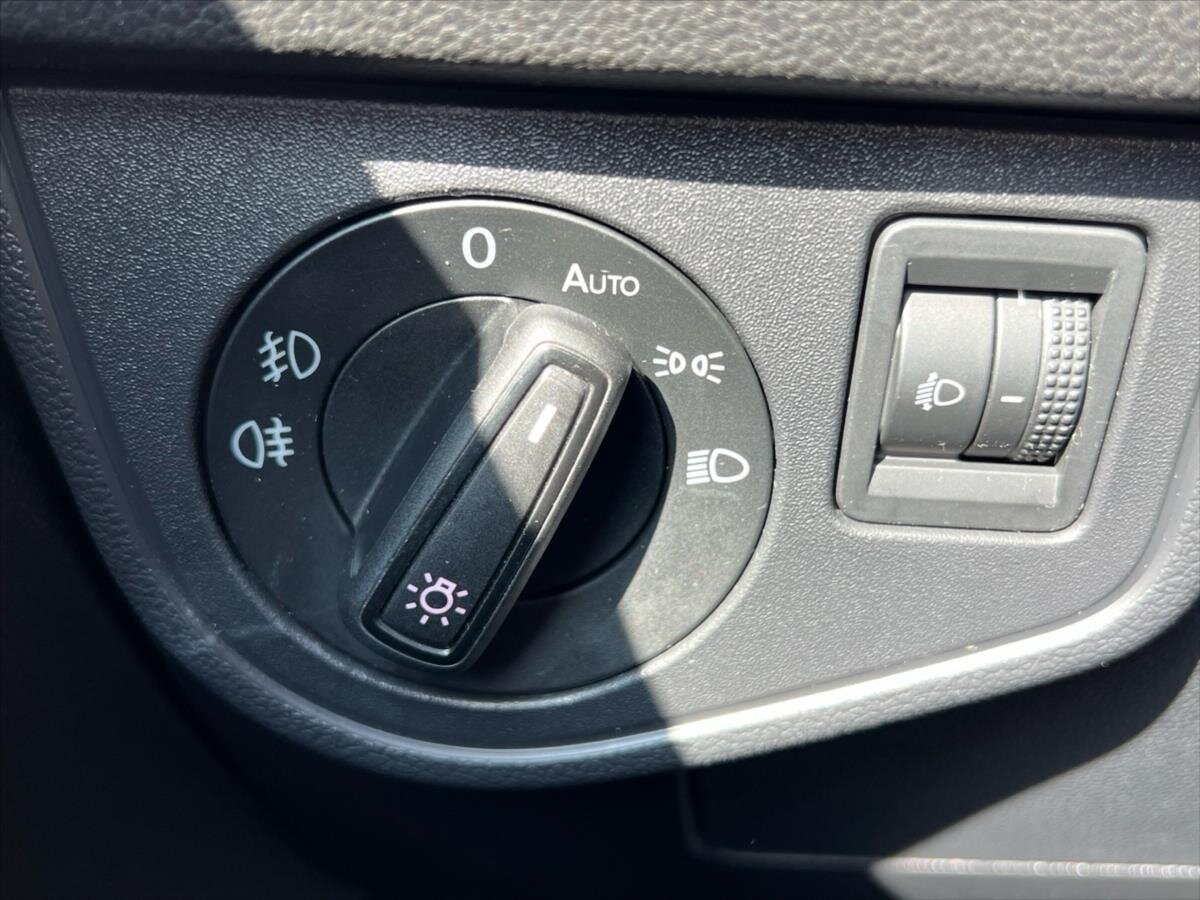 Volkswagen Polo Hatchback 999,0 85 kw