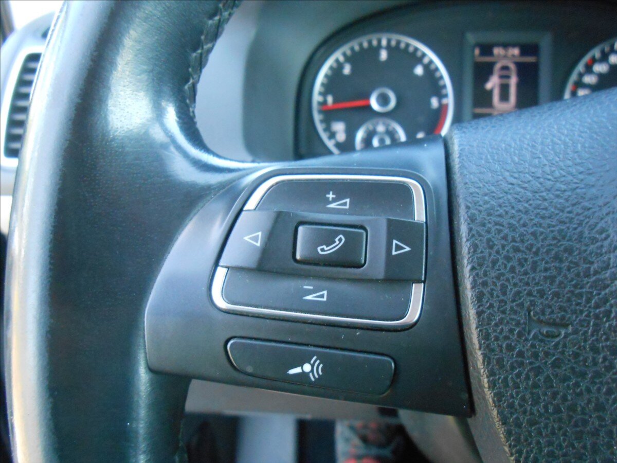 Volkswagen Touran MPV 1,6 l 77 kw