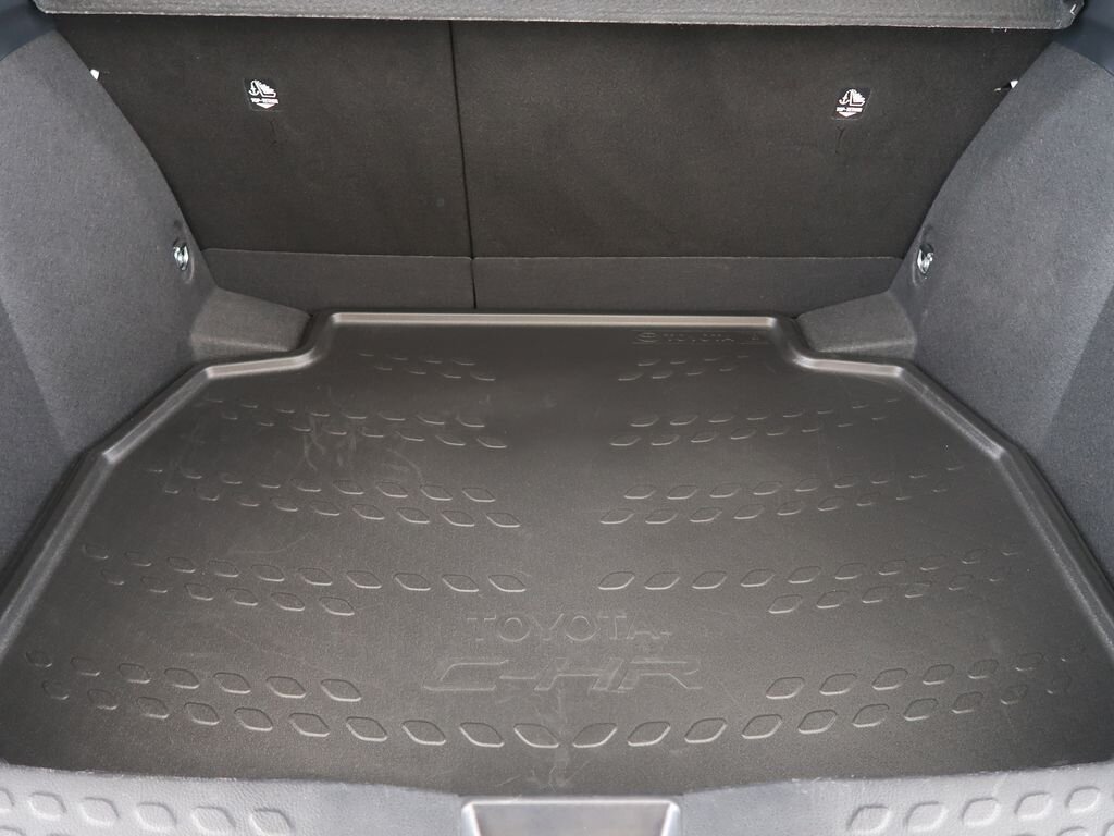 Toyota C-HR SUV 1,8 l 72 kw