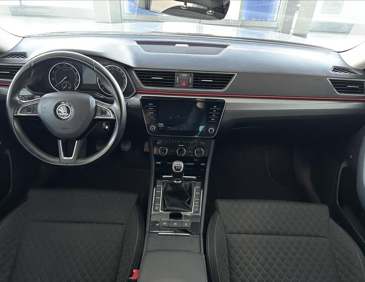 Škoda Superb Sedan / Limuzína 1,4 l 110 kw