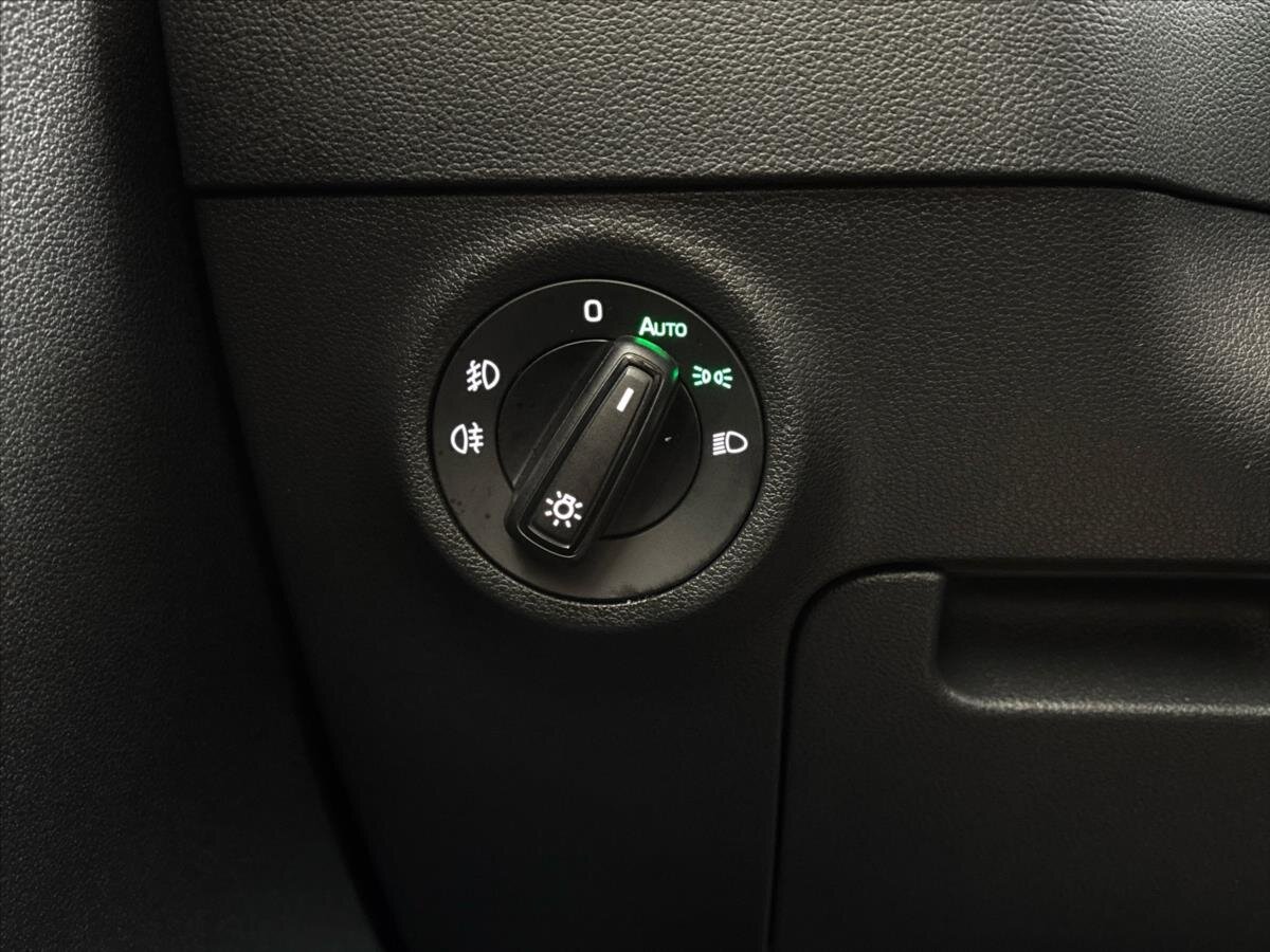 Škoda Karoq SUV / Terénní 1,5 l 110 kw