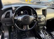 Infiniti FX30 9