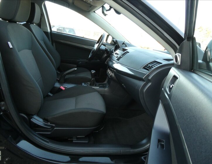 Mitsubishi Lancer Hatchback 1,8 l 105 kw