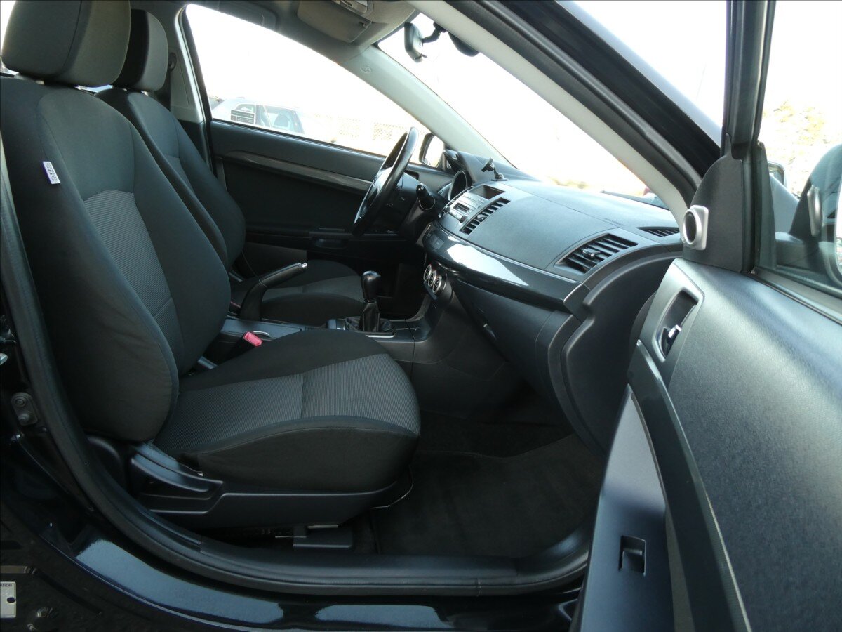 Mitsubishi Lancer Hatchback 1,8 l 105 kw