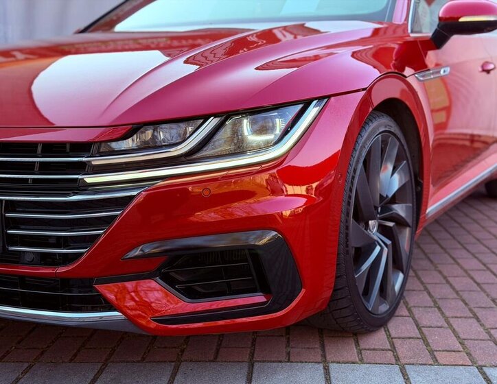 Volkswagen Arteon Liftback 2,0 l 206 kw