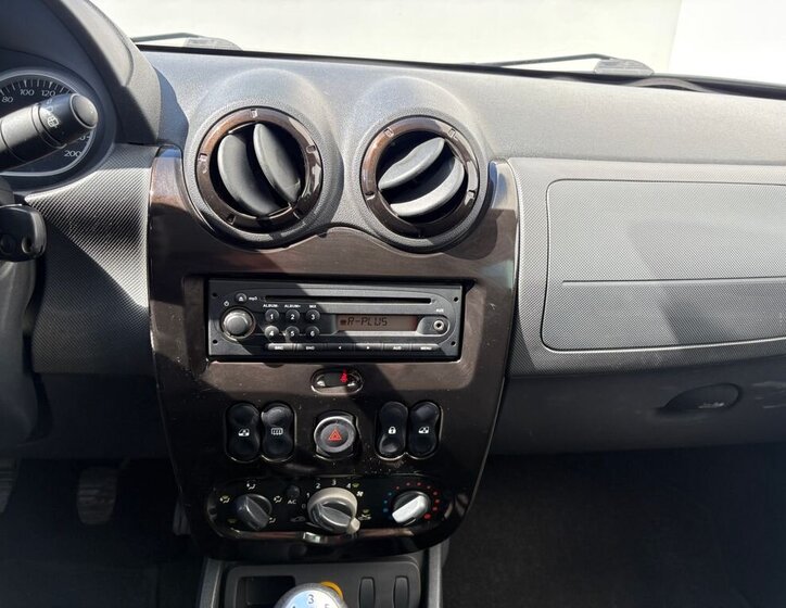 Dacia Duster SUV / Terénní 1,6 l 77 kw