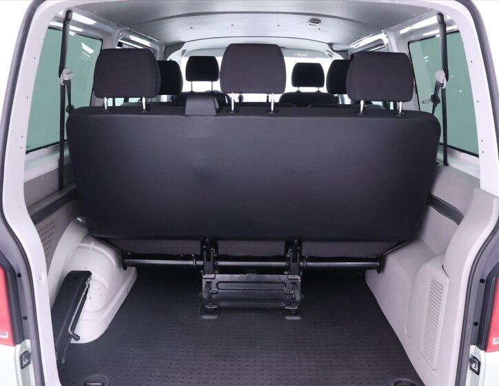 Volkswagen Transporter Kombi 2,0 l 110 kw