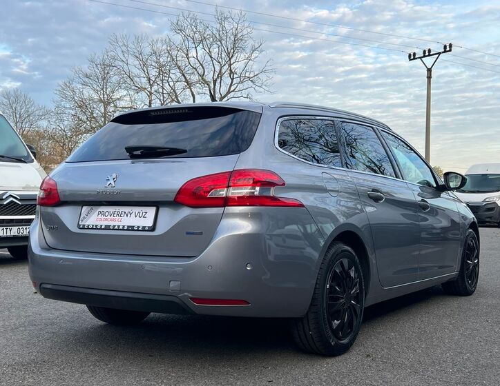 Peugeot 308 5