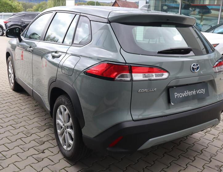 Toyota Corolla Cross 6