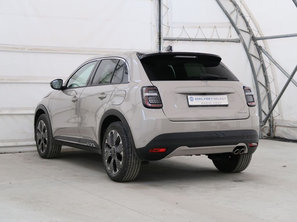 Fiat 600 Hatchback 1,2 l 100 kw