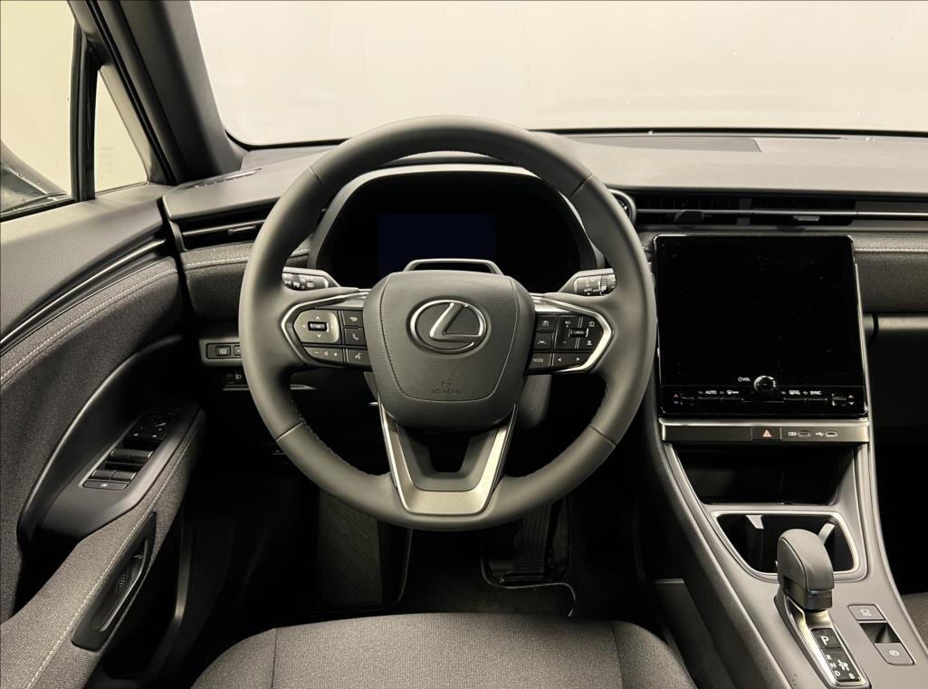 Lexus LBX SUV / Terénní 1,5 l 100 kw