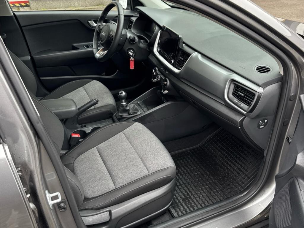 KIA Stonic Hatchback 1,2 l 57 kw