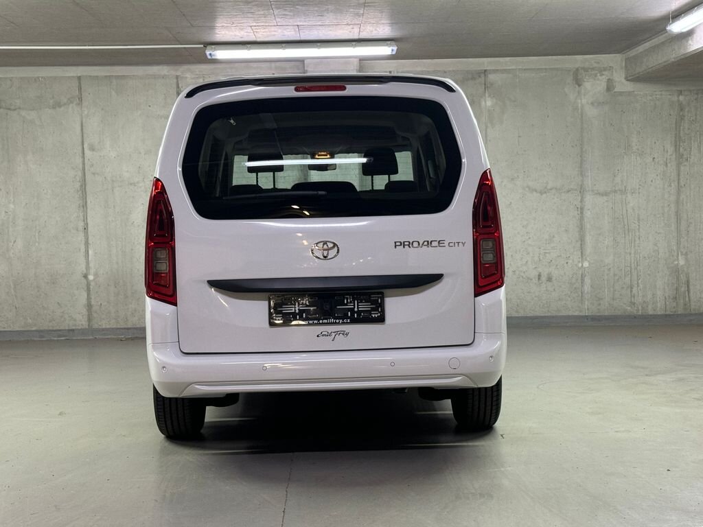 Toyota ProAce City Verso MPV 1,2 l 81 kw