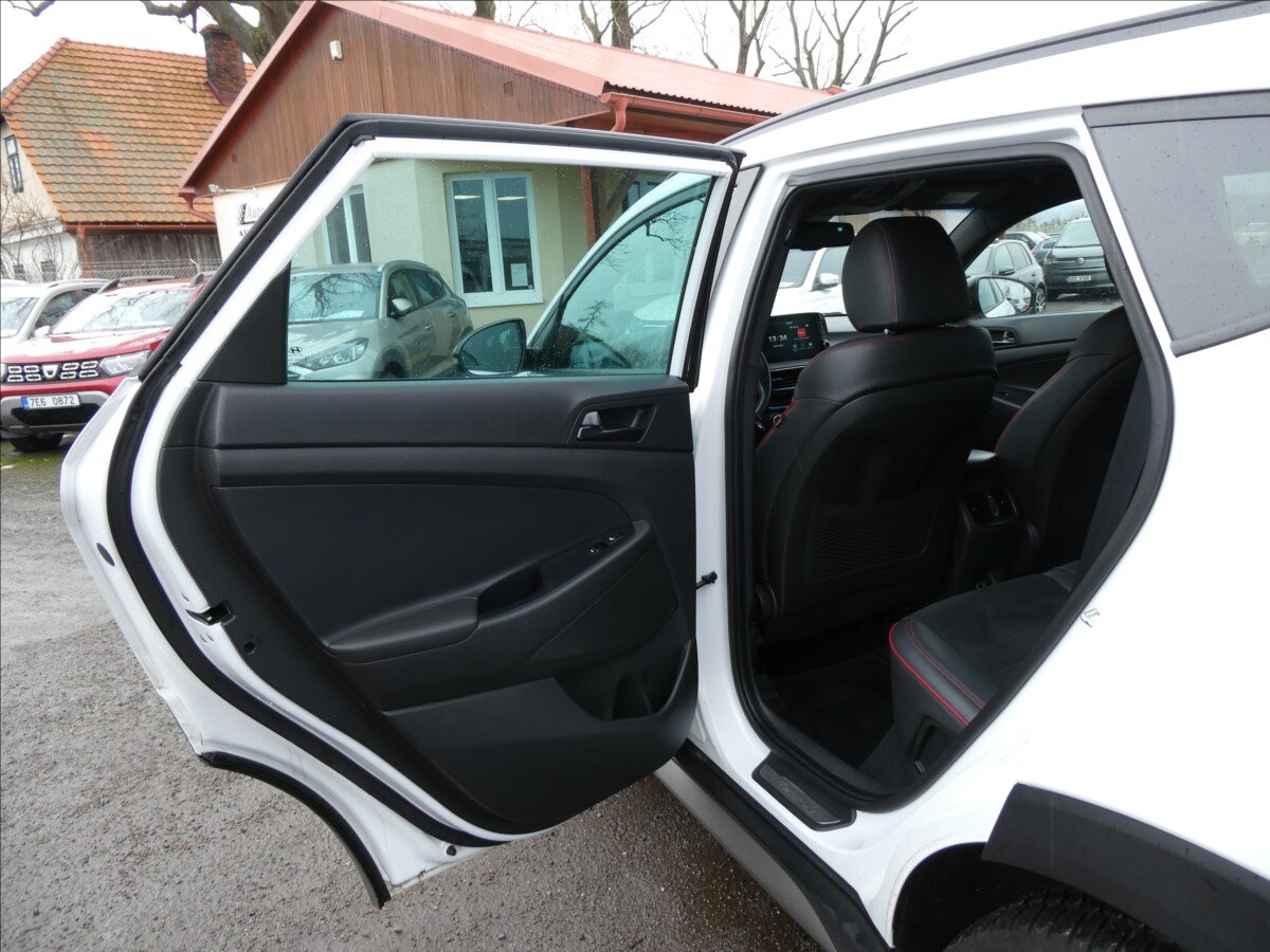 Hyundai Tucson SUV 1,6 l 100 kw