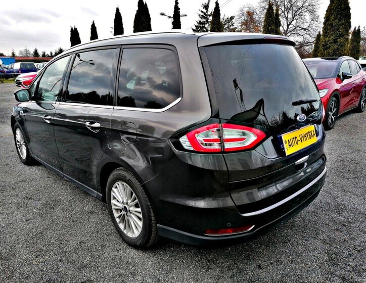 Ford Galaxy 5
