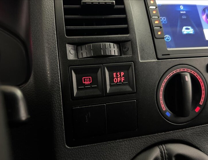 Volkswagen Transporter Kombi 2,5 l 96 kw