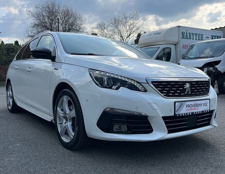 Peugeot 308 Kombi 1,2 l 96 kw