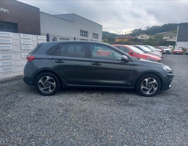 Hyundai i30 Hatchback 1,5 l 70 kw