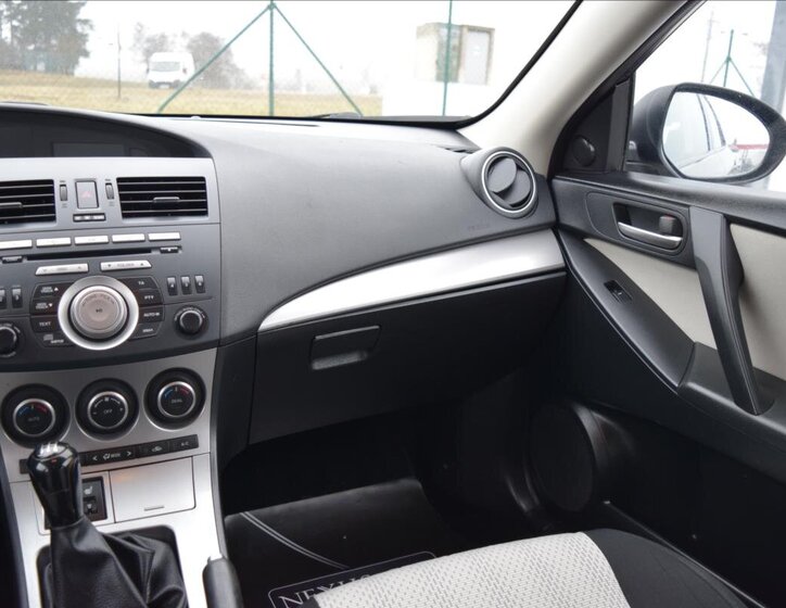 Mazda 3 Hatchback 1,6 l 77 kw