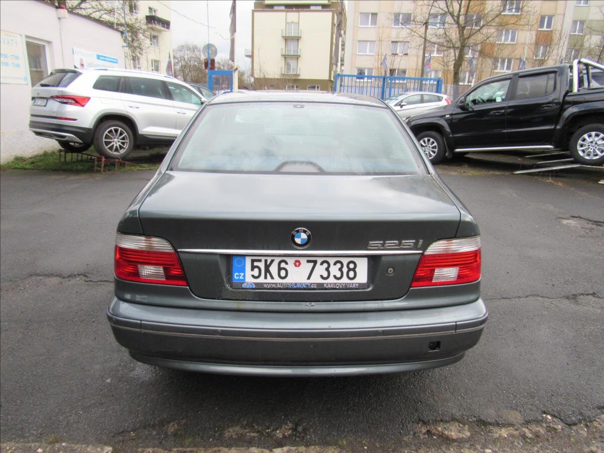BMW Řada 5 Sedan / Limuzína 2,5 l 141 kw