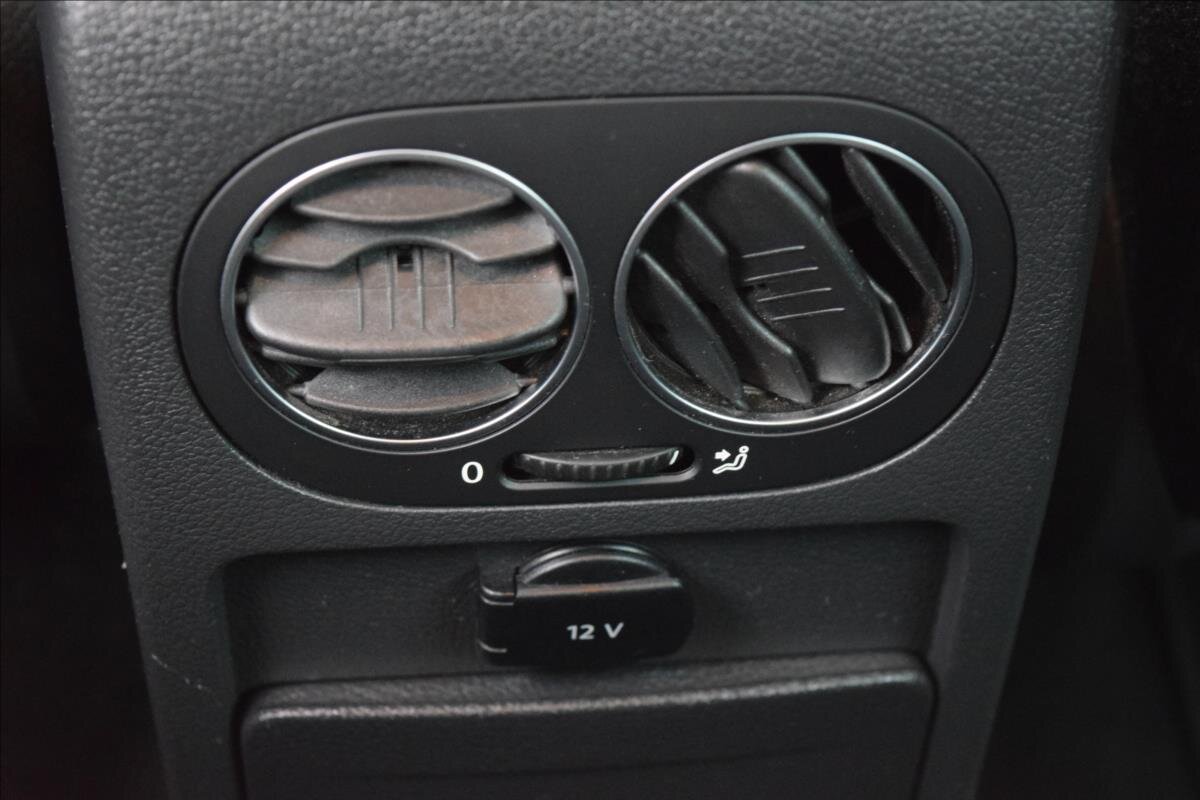 Volkswagen Golf Kombi 1,6 l 77 kw