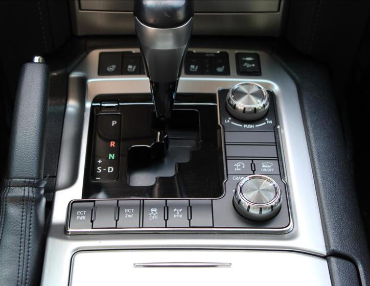 Toyota Land Cruiser 30