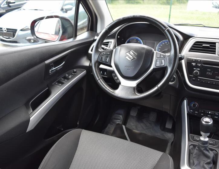 Suzuki SX4 S-Cross 26