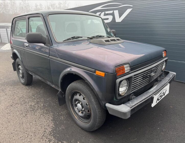Lada Niva SUV / Terénní 1,7 l 61 kw