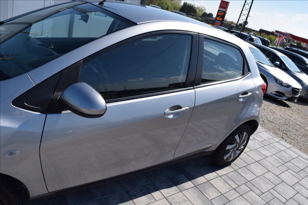 Mazda 2