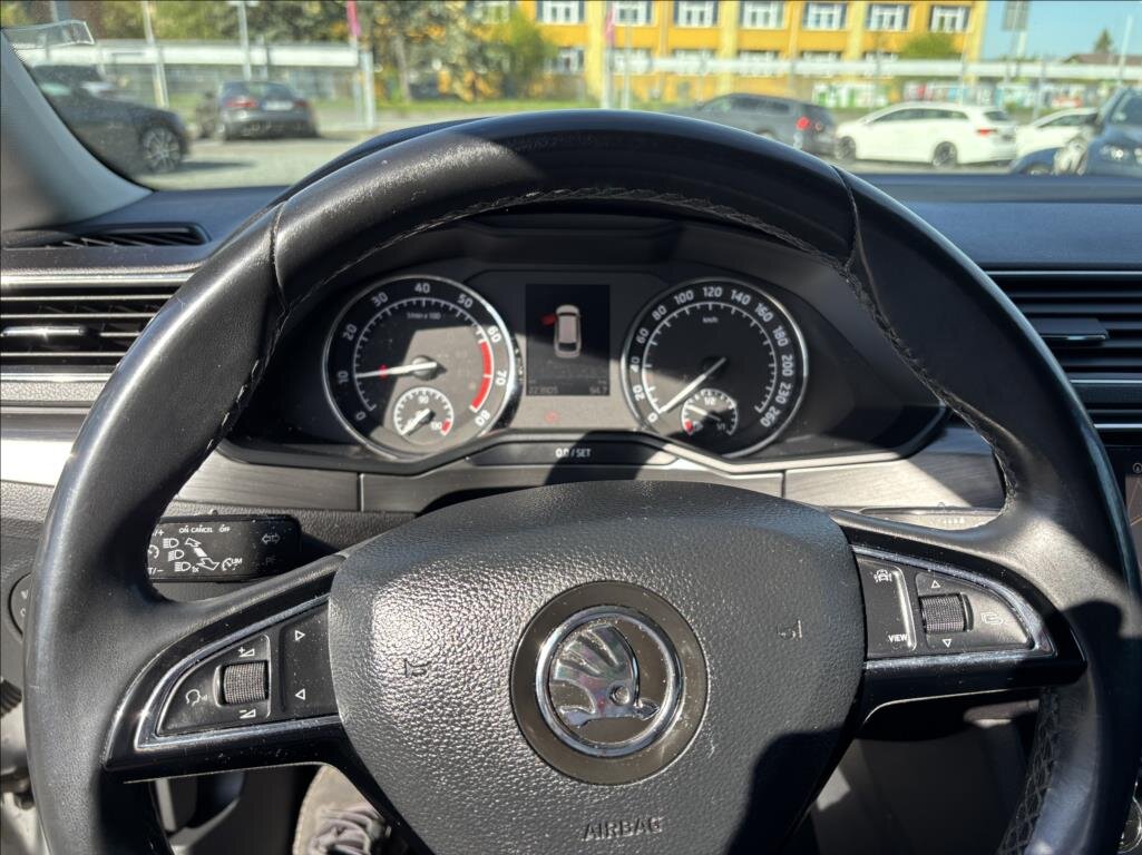 Škoda Superb Kombi 1,5 l 110 kw