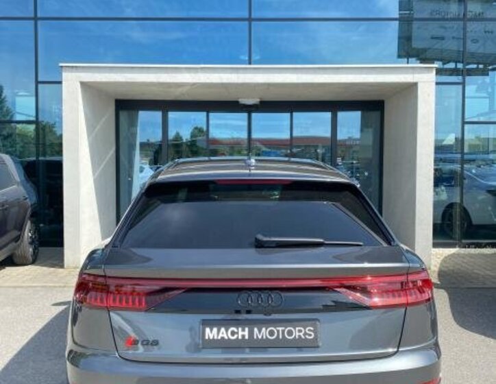 Audi SQ8 SUV 4,0 l 373 kw