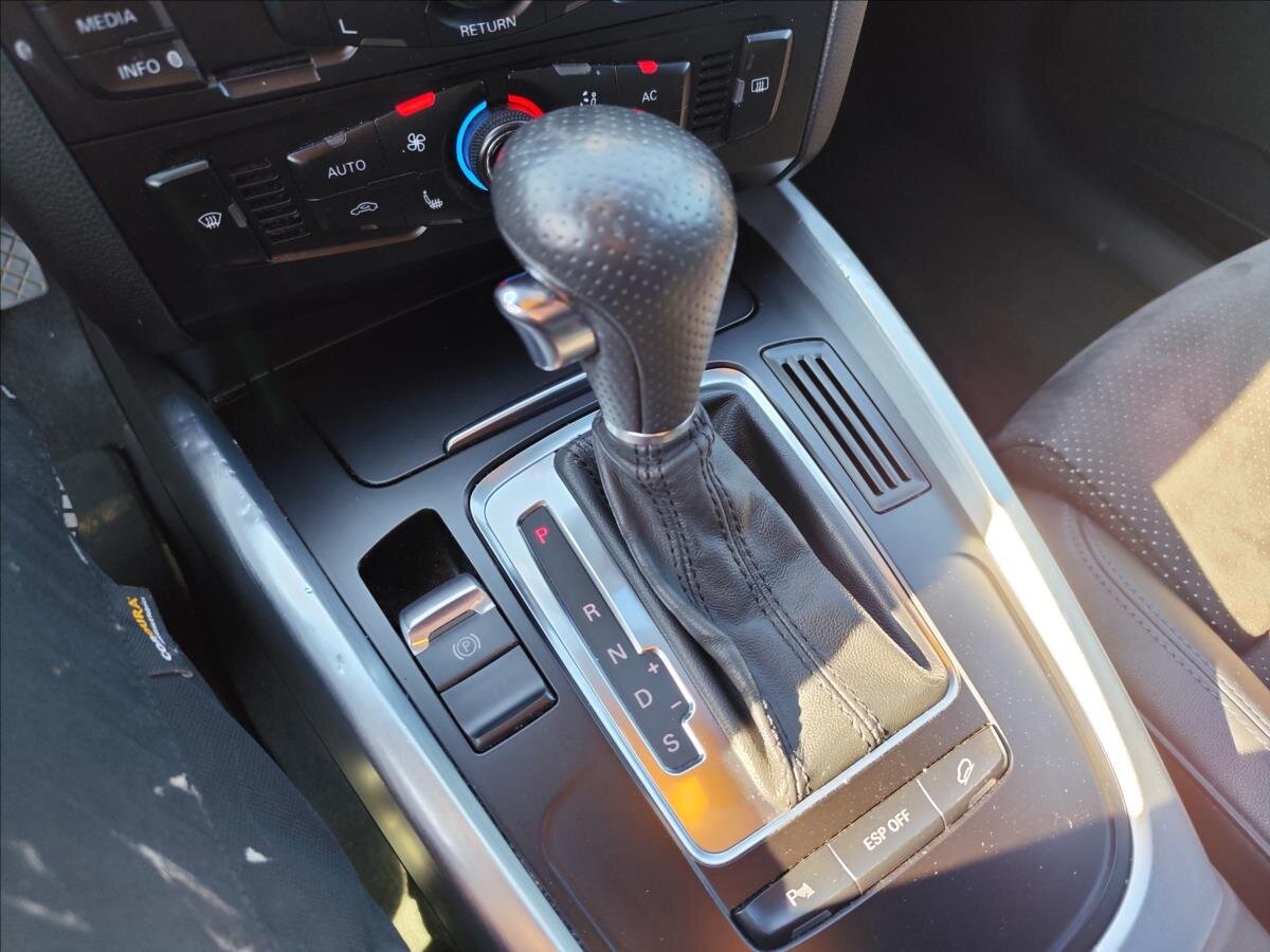 Audi Q5 Kombi 3,0 l 176 kw