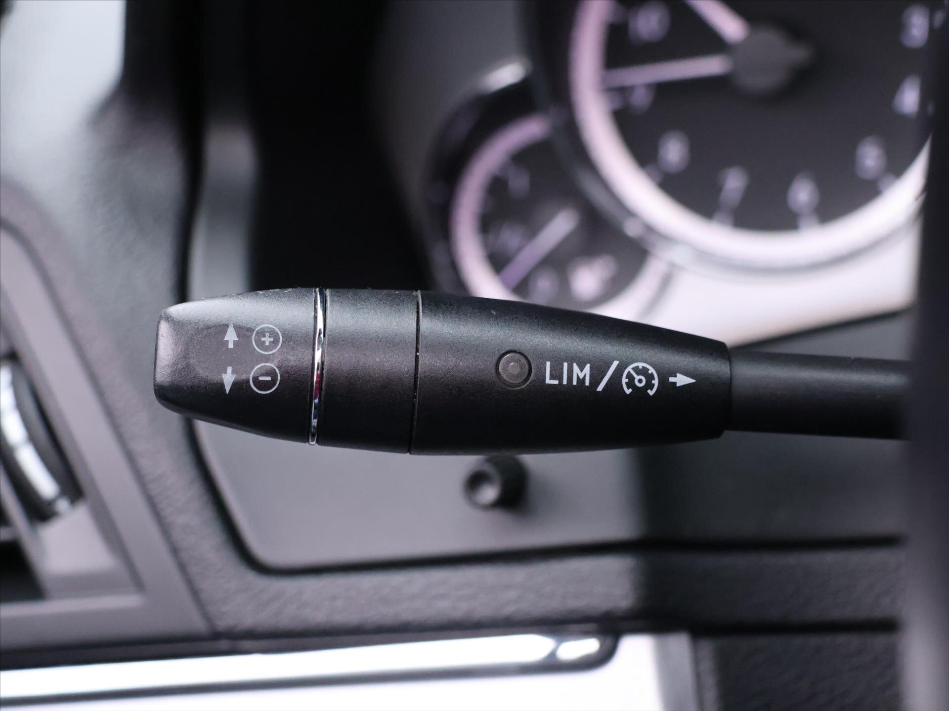 Mercedes-Benz Třídy E Kabriolet 2,1 l 125 kw