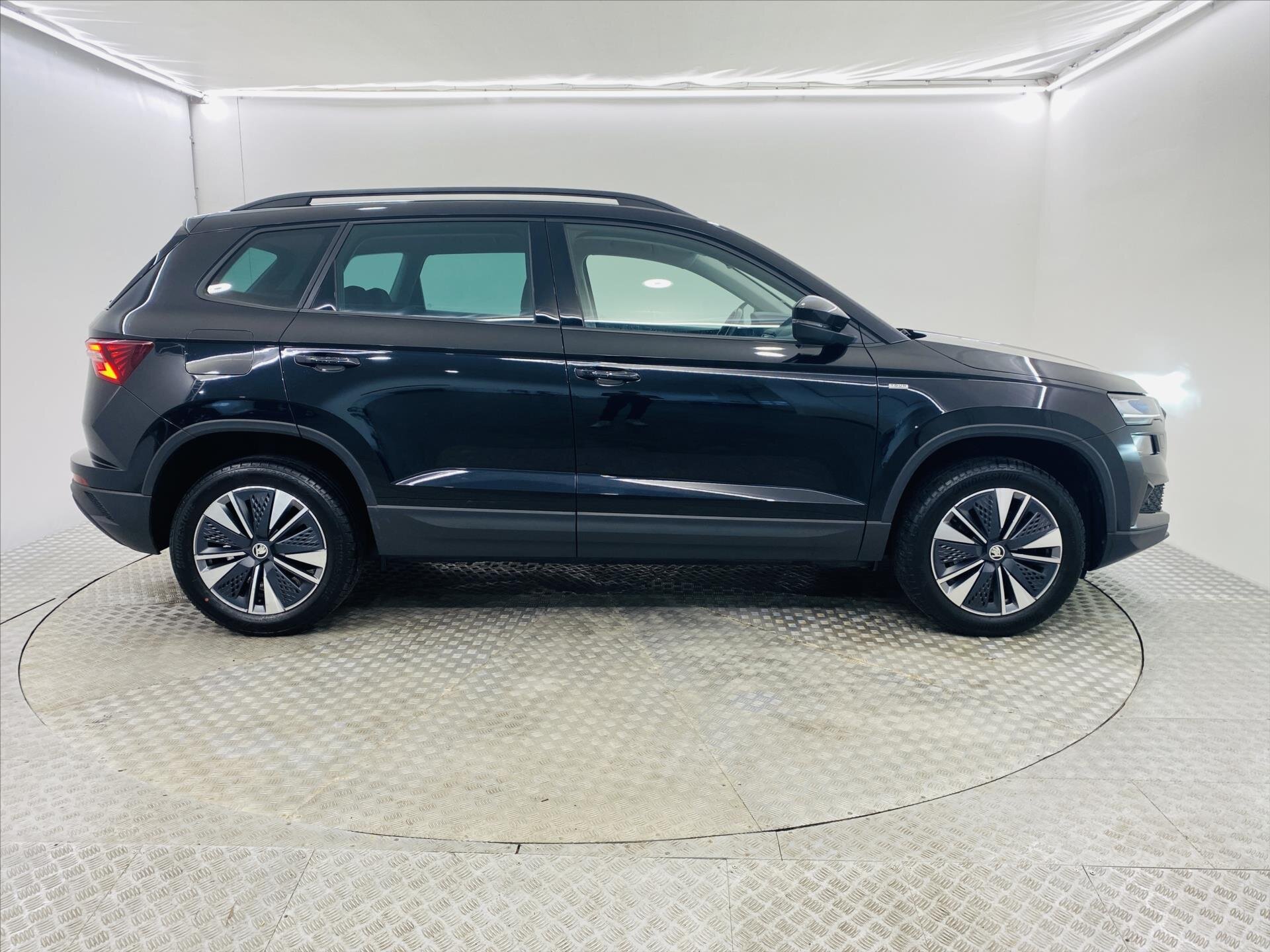 Škoda Karoq SUV / Terénní 1,5 l 110 kw