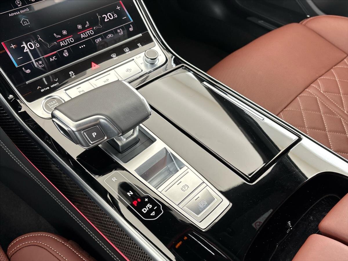 Audi A8 Sedan / Limuzína 3,0 l 210 kw