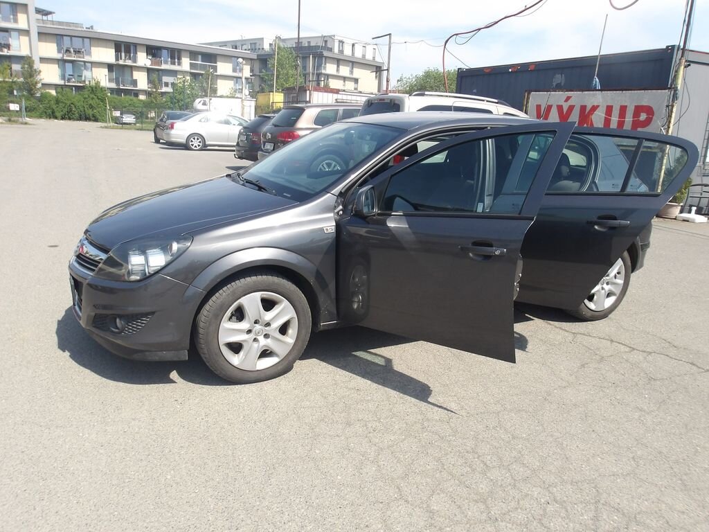 Opel Astra Hatchback 1,4 l 66 kw