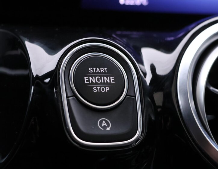 Mercedes-Benz GLA SUV / Terénní 2,0 l 165 kw