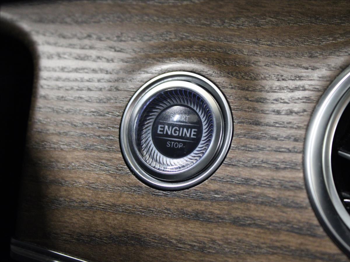 Mercedes-Benz Třídy E