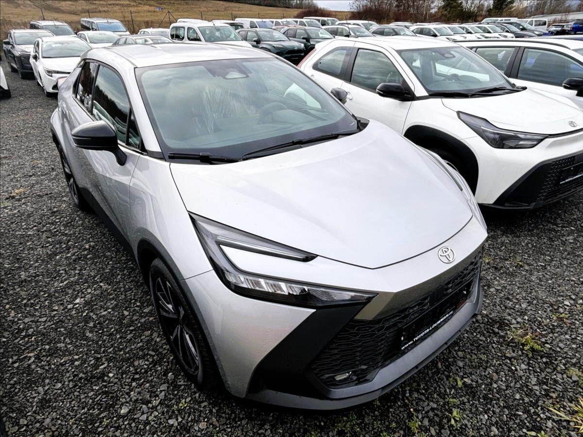Toyota C-HR SUV 1,8 l 103 kw