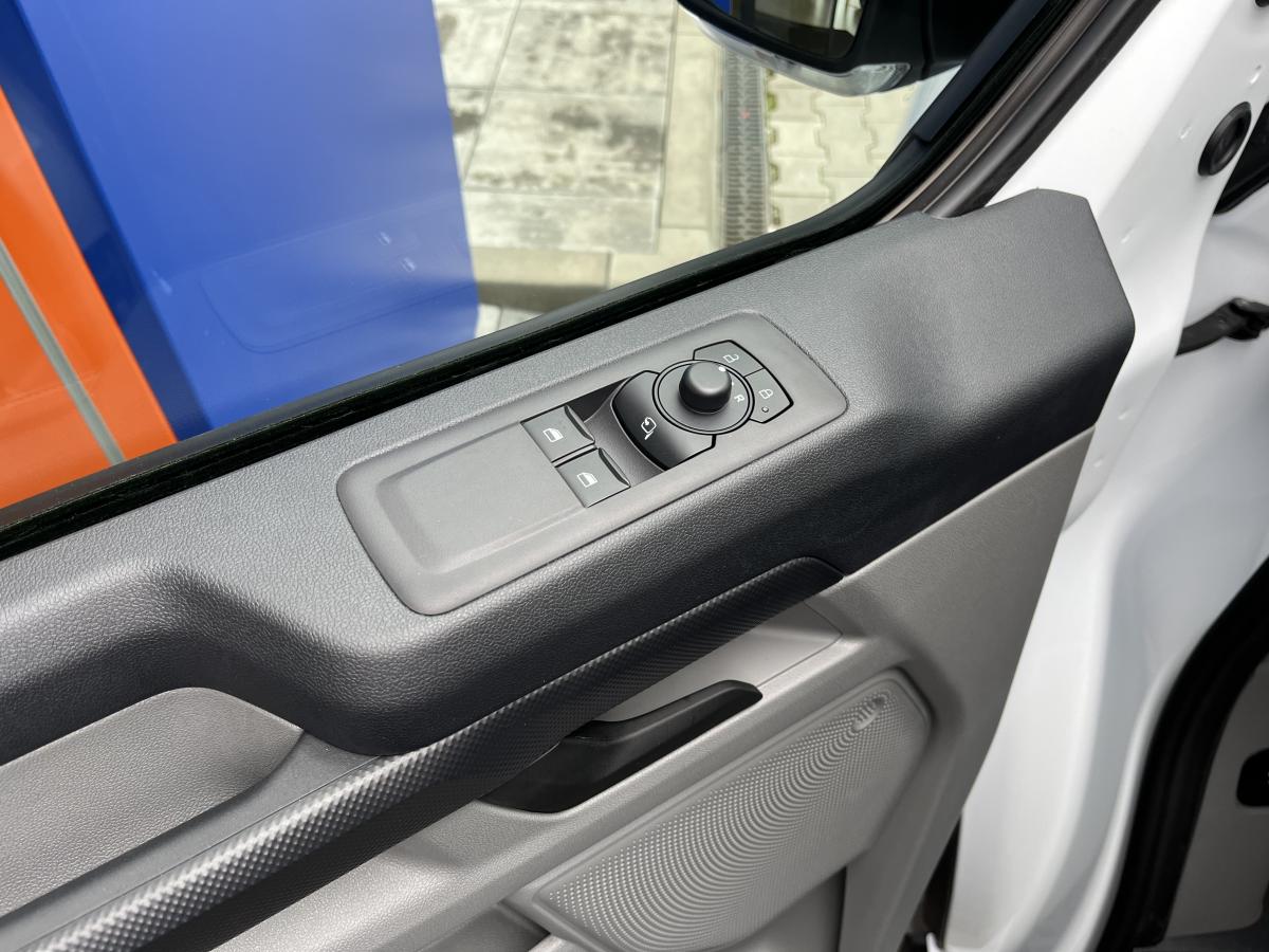 Ford Transit Custom VAN-Minibus 2,0 l 81 kw