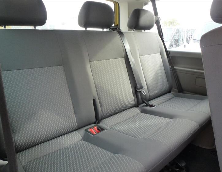 Volkswagen Caravelle 25