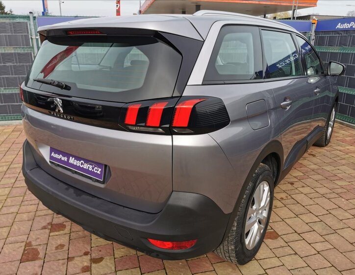 Peugeot 5008 MPV 1,5 l 96 kw