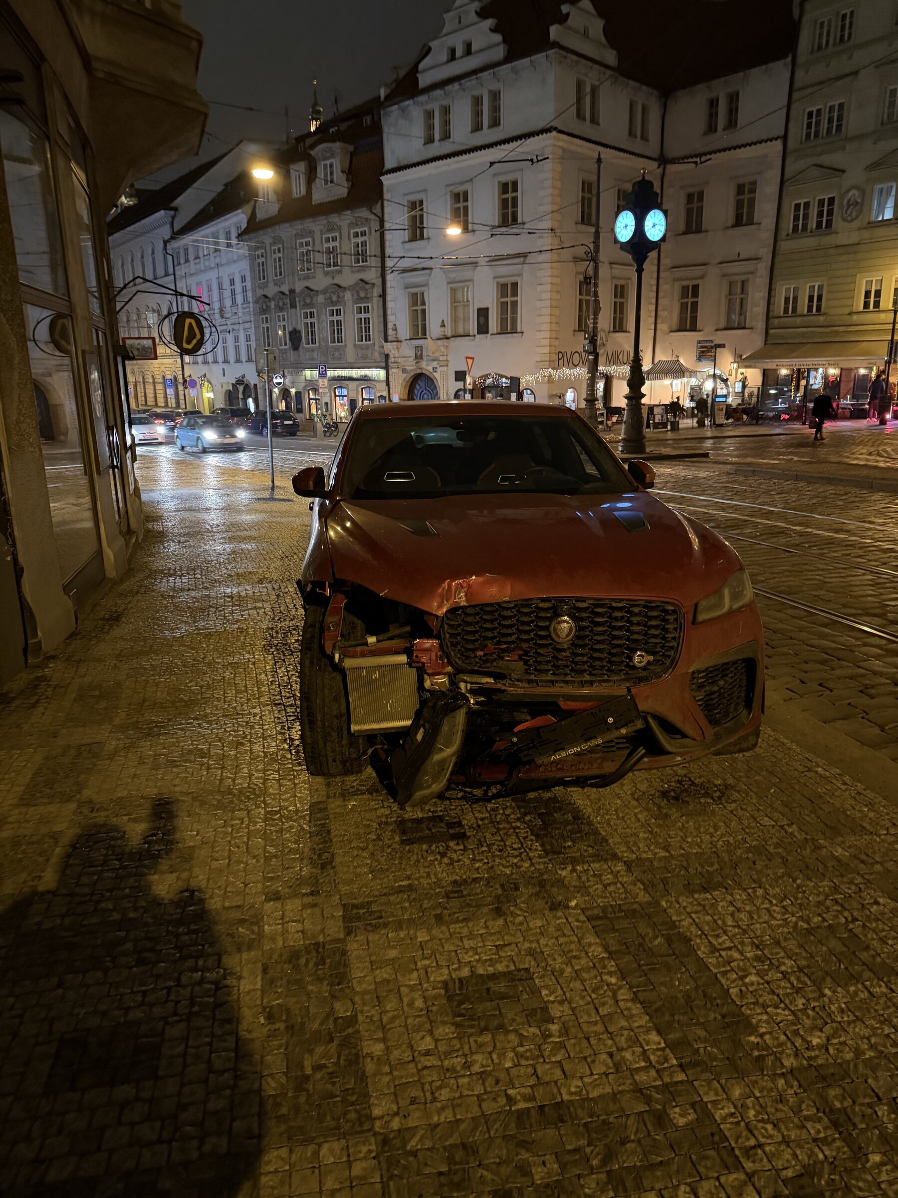 Jaguar F-Pace SUV 5,0 l 465 kw