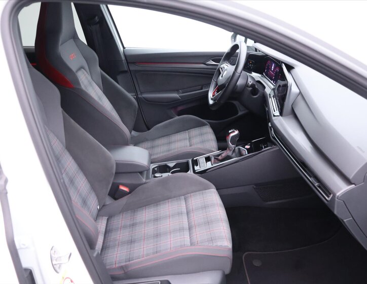 Volkswagen Golf Hatchback 2,0 l 180 kw