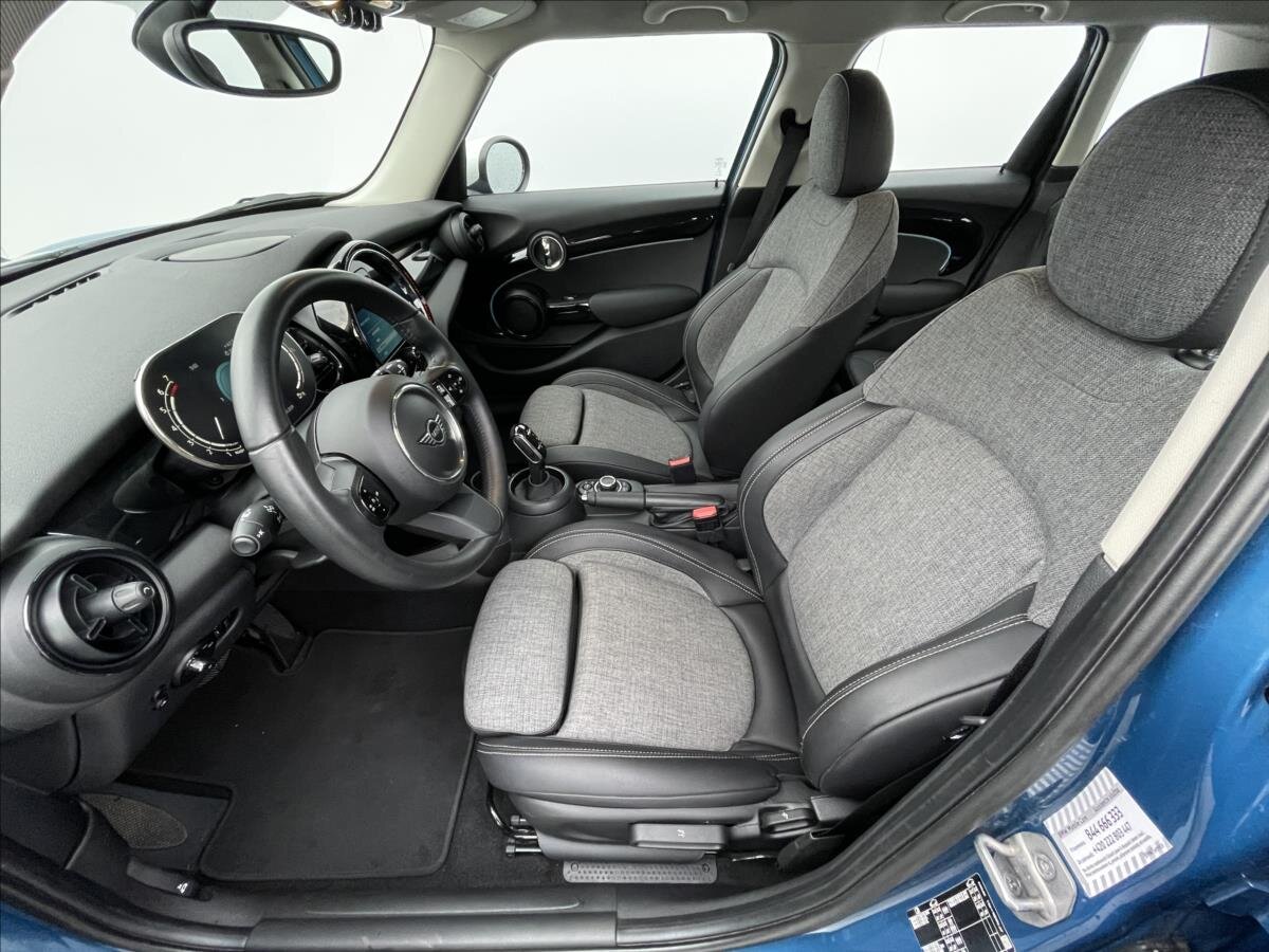 Mini Cooper Hatchback 1,5 l 100 kw